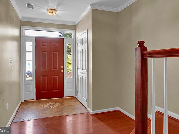 2nd image of 16027 Sherwin Ct