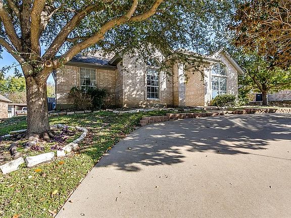 3rd image of 6509 Meadow Lakes Dr