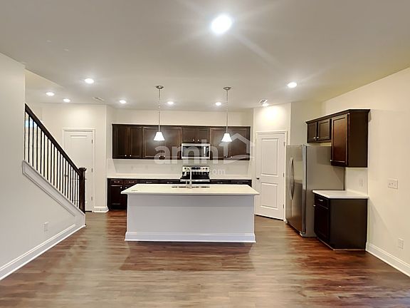 3rd image of 5309 Virtue Ave