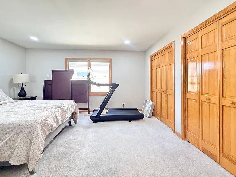 2052 Gardner Cir E — Photo 9
