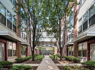 1240 W Monroe St UNIT 8, Chicago, IL 60607