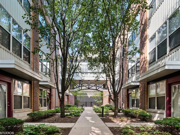 1244 W Monroe St Unit 8, Chicago, IL 60607