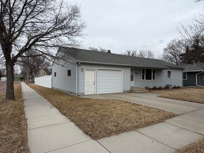 1000 E 7th Ave, Mitchell, SD, 57301