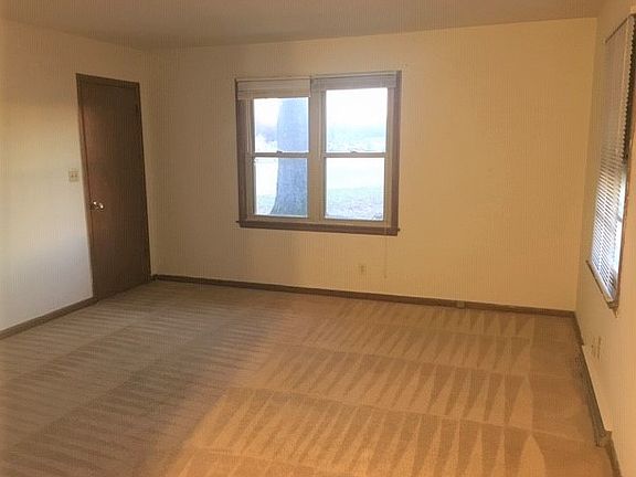 2nd image of 5828 Dale Ave APT 2