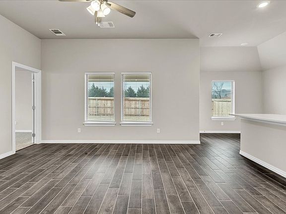 3rd image of 3316 Mangrove Rd