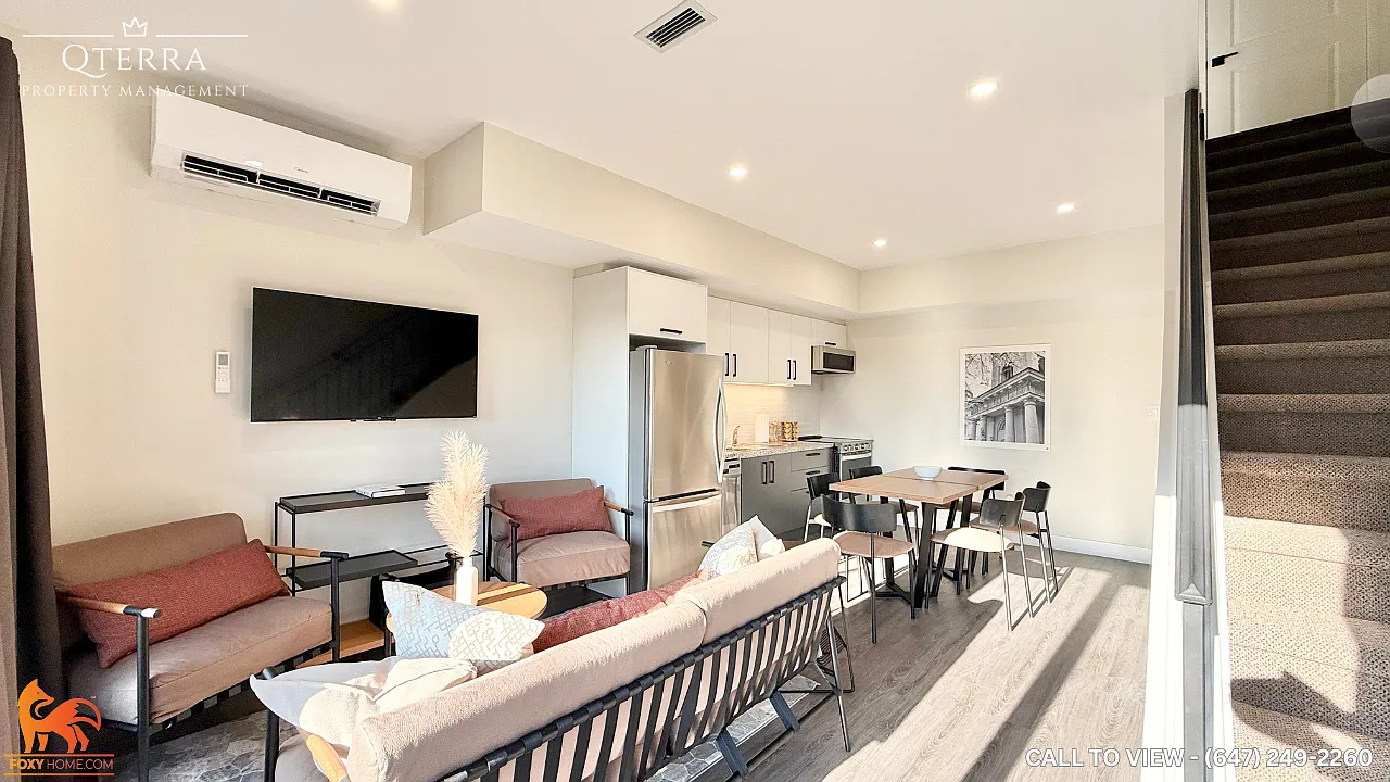 3 bed, 3.5 bath, 1150 sqft, $2,995 — Photo 3