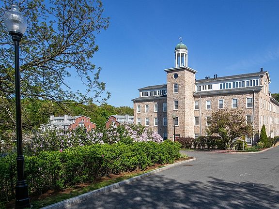 2nd image of 7 S Stone Mill Dr APT 521