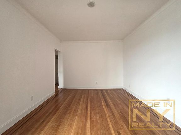 5th image of 36-20 Parsons Blvd #6C