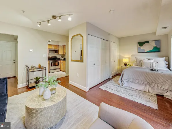 3615 38th St NW APT 260, Washington, DC 20016