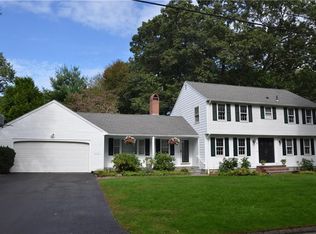 21 Ladderlook Rd, Warwick, RI 02886