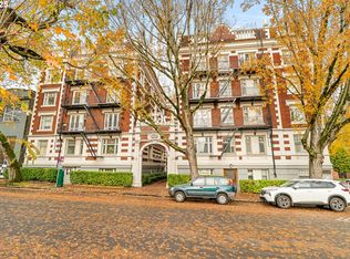 1811 NW Couch St APT 506, Portland, OR 97209