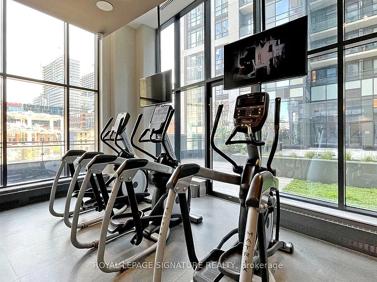 460 Adelaide St E #1706 — Photo 15