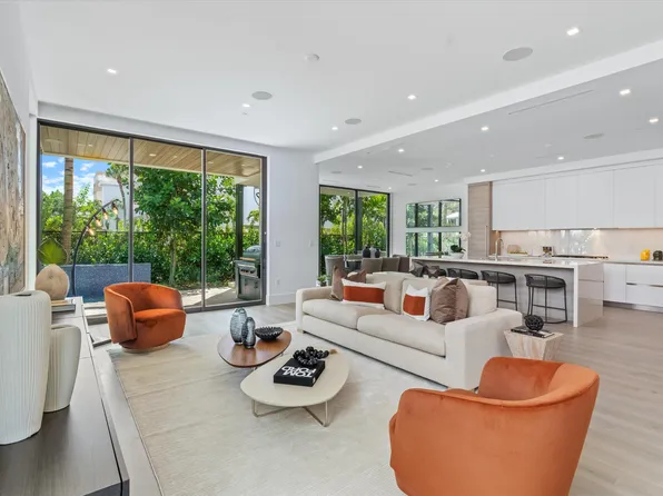 1068 Del Harbour Drive, Delray Beach, FL 33483