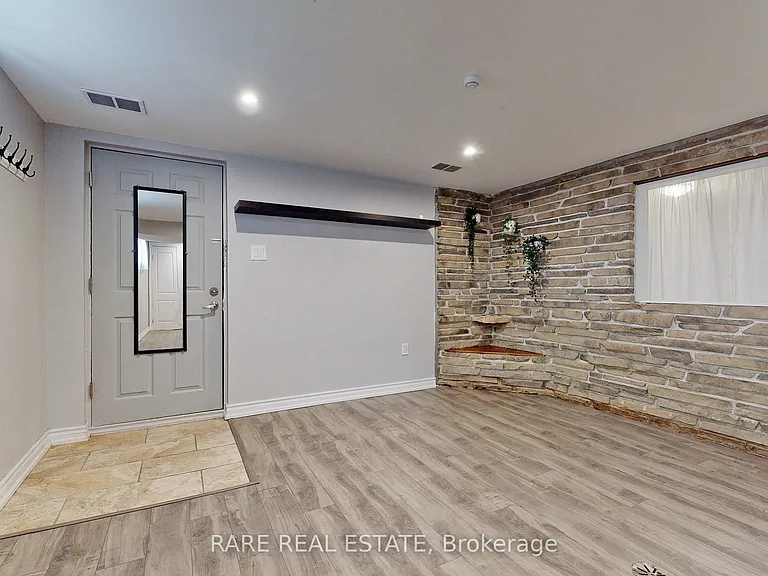 508 Upper Gage Ave #LOWER — Photo 4