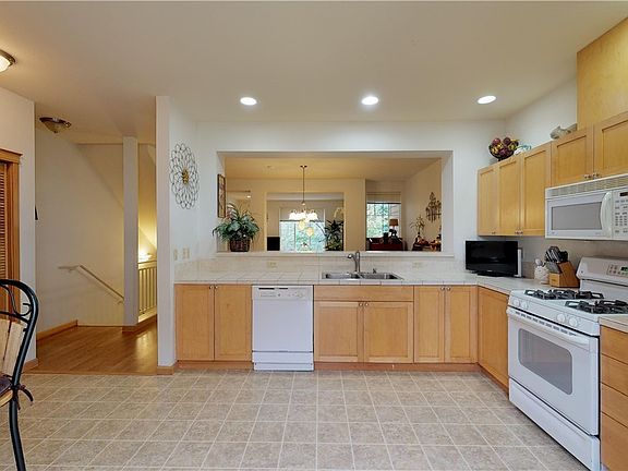 5th image of 18530 36th Ave W APT E