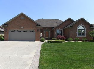 48696 Elmhurst Dr, Macomb, MI 48044