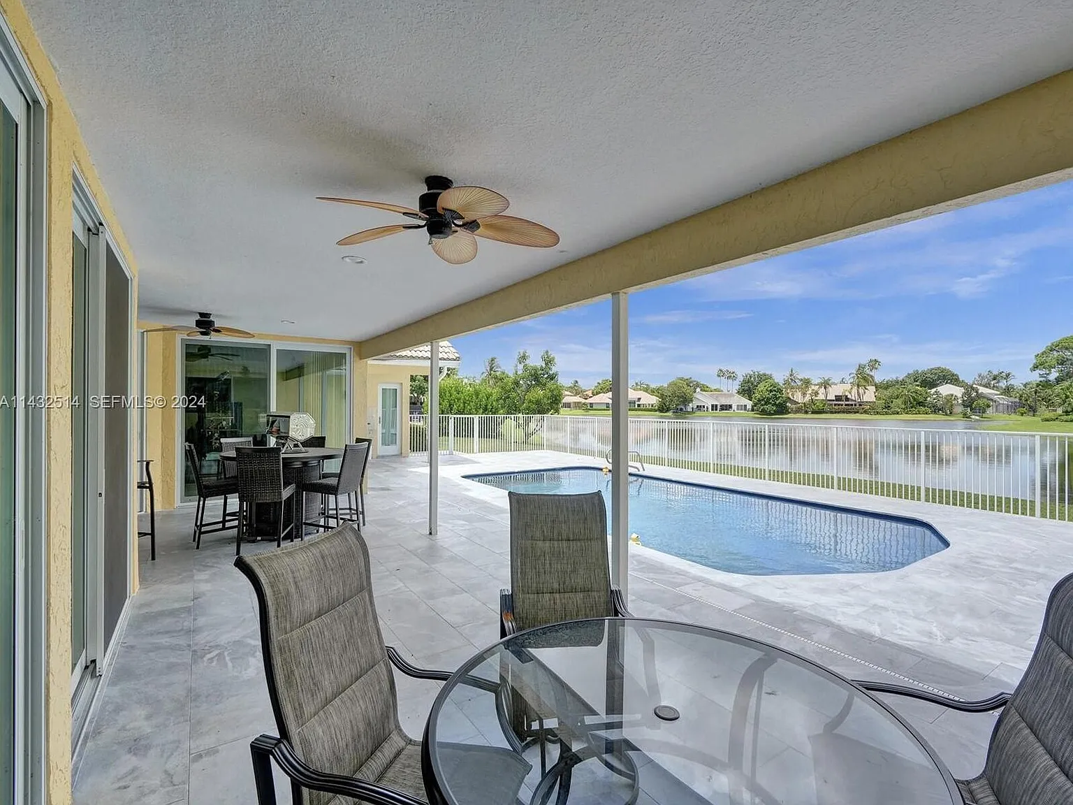 4 bed, 4.5 bath, 3430 sqft, $13,300 — Photo 4