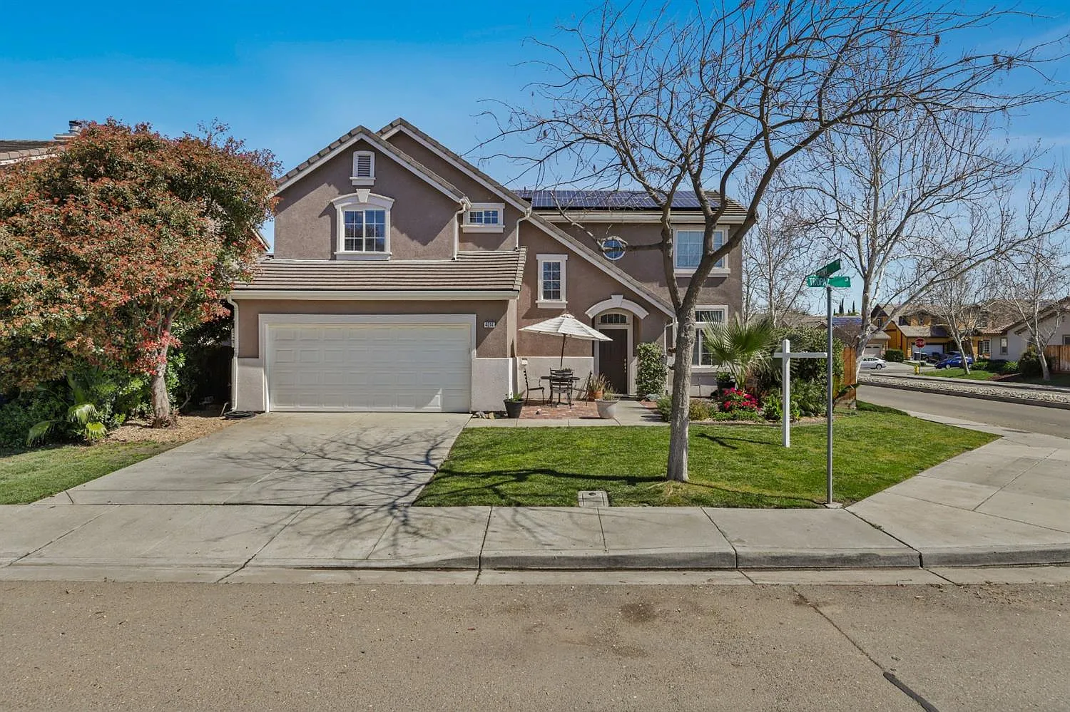 4014 Tropaz Ln photo 1