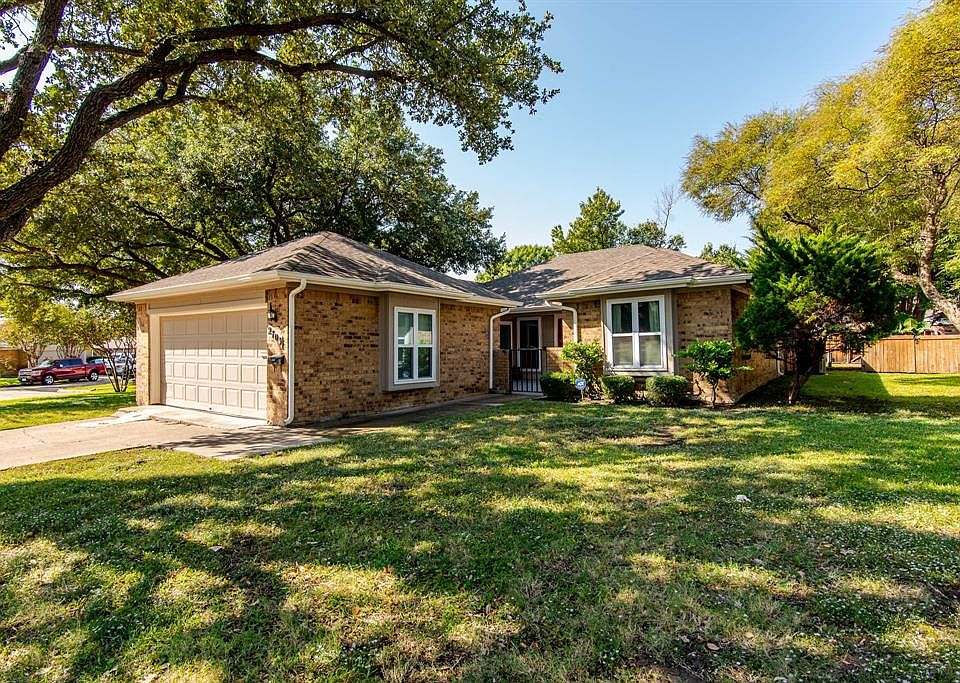 1st image of 2703 Glenwood Ct