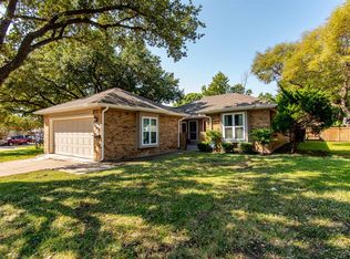 2703 Glenwood Ct, Carrollton, TX 75006