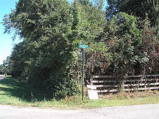 2nd image of Hayes Rd