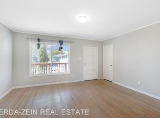 1419 Walnut St #10046158, Alameda, CA 94501