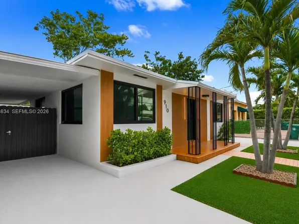 910 SW 9th St, Miami, FL 33130