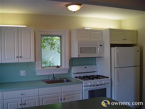 Plenty of Storage & Pantry