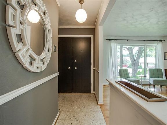 3rd image of 2362 Oldbridge Dr