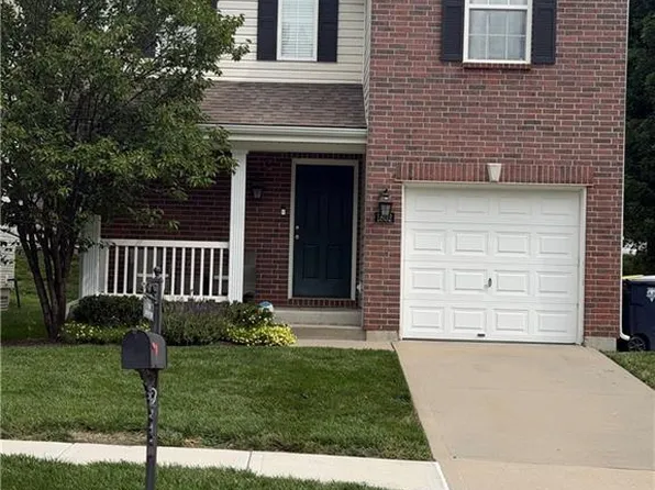 1802 NW 82nd St, Kansas City, MO 64151