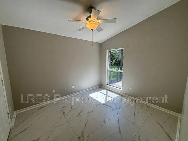 1028 Kerwood Cir — Photo 31