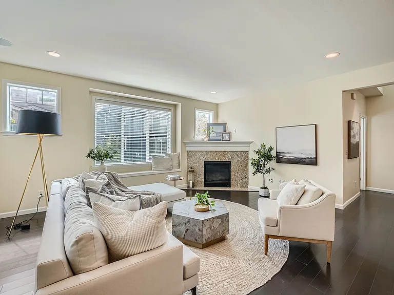 10502 SE 10th Ct — Photo 4