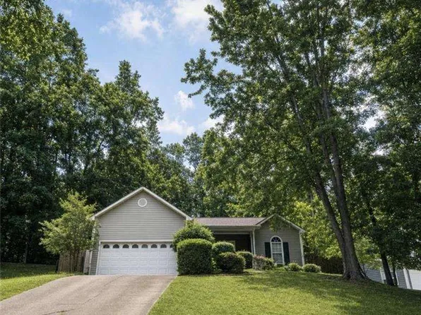 5823 N Cove Rd, Gainesville, GA 30504
