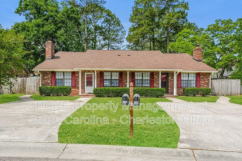 Building Photo - 9508 S Cardinal Dr