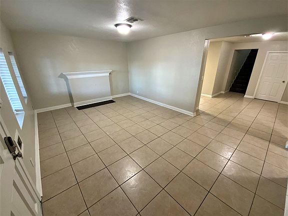 3rd image of 1344 W 83rd St