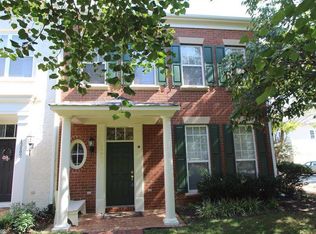 13800 Custis Sq, Woodbridge, VA 22191