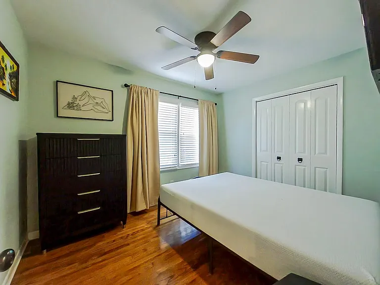 1117 Eisenhower Dr — Photo 16