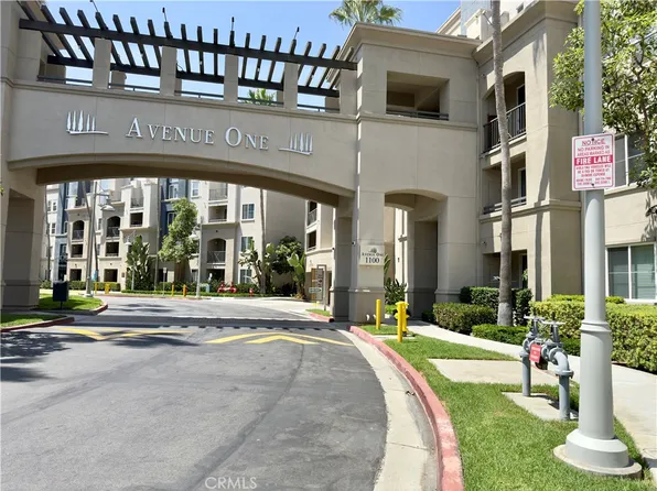 1102 Scholarship, Irvine, CA