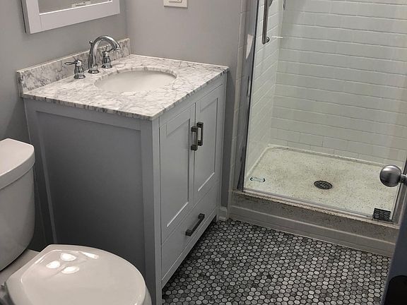 5th image of 2510 N Ashland Ave