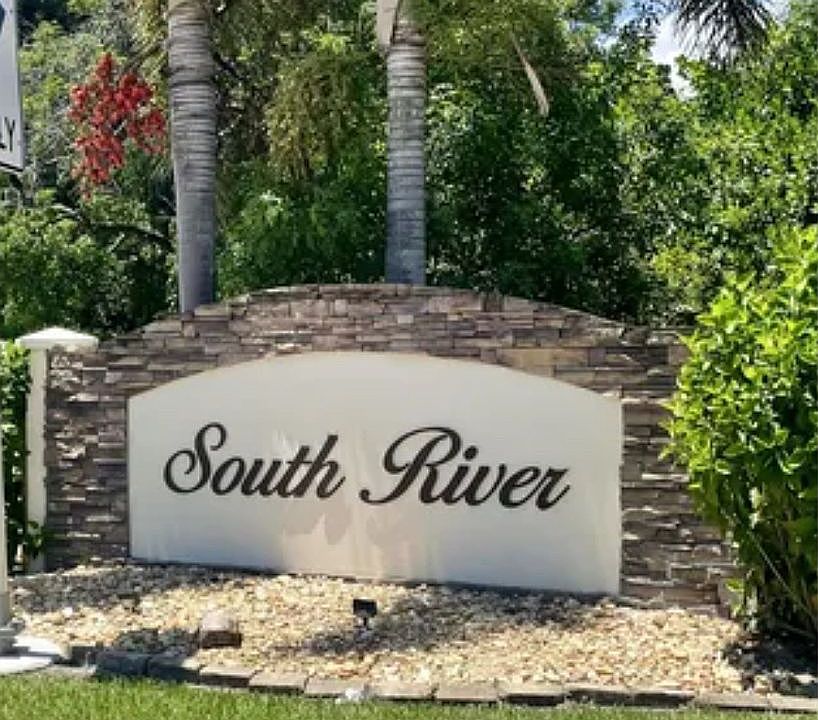 1st image of 510 N River Dr #206