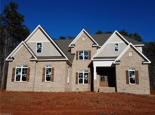 5564 Salem View Rd, Pfafftown, NC 27040