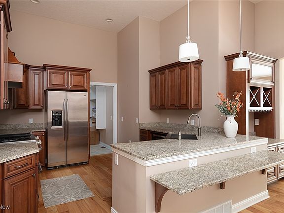 5th image of 7005 Easton Way W