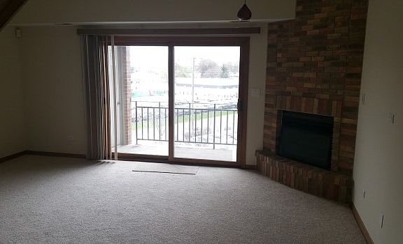 2nd image of 4560 Southwest Hwy APT 4C
