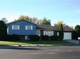 257 Worchester Dr, Valparaiso, IN 46383