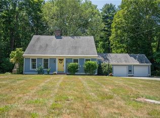 104 High St, Clinton, CT 06413