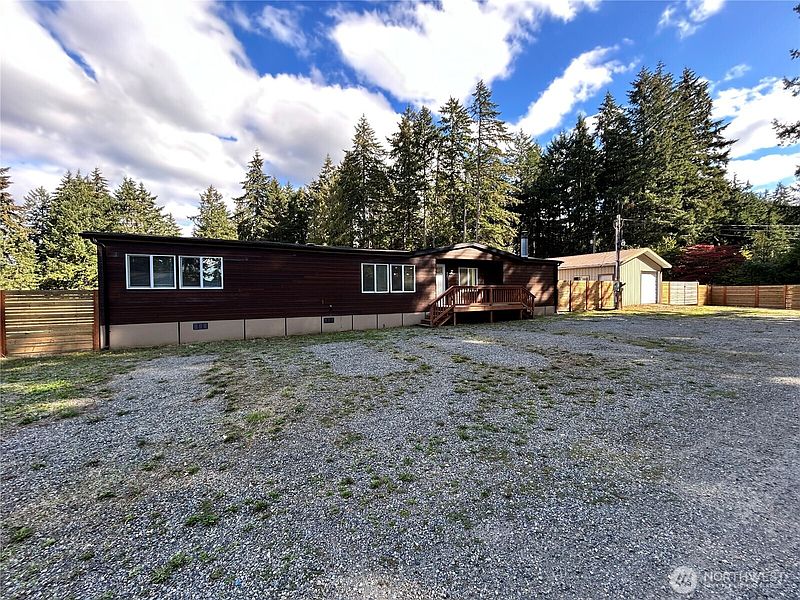 3rd image of 5013 80th Street E
