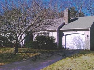 29 Peacock Dr, Hyannis, MA 02601