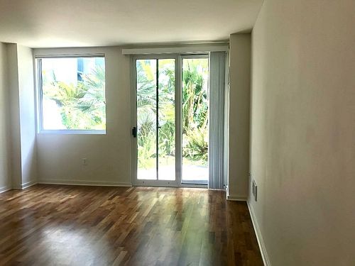 2nd image of 555 4th St Unit 432