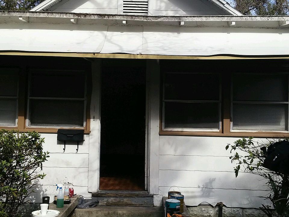 Front view 