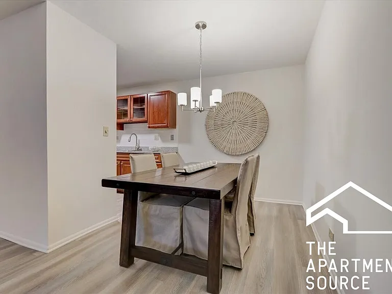 1300 Dnp South Finley Rd #B — Photo 2